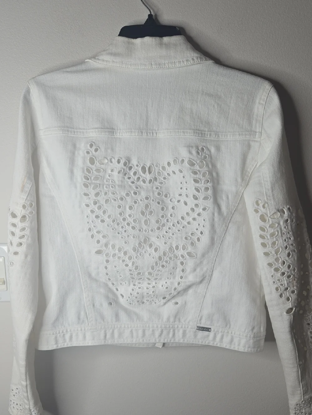 Inc International. Concept Womens Jean Jacket White With Eyelet Cutouts Sz Small - Picture 5 of 6